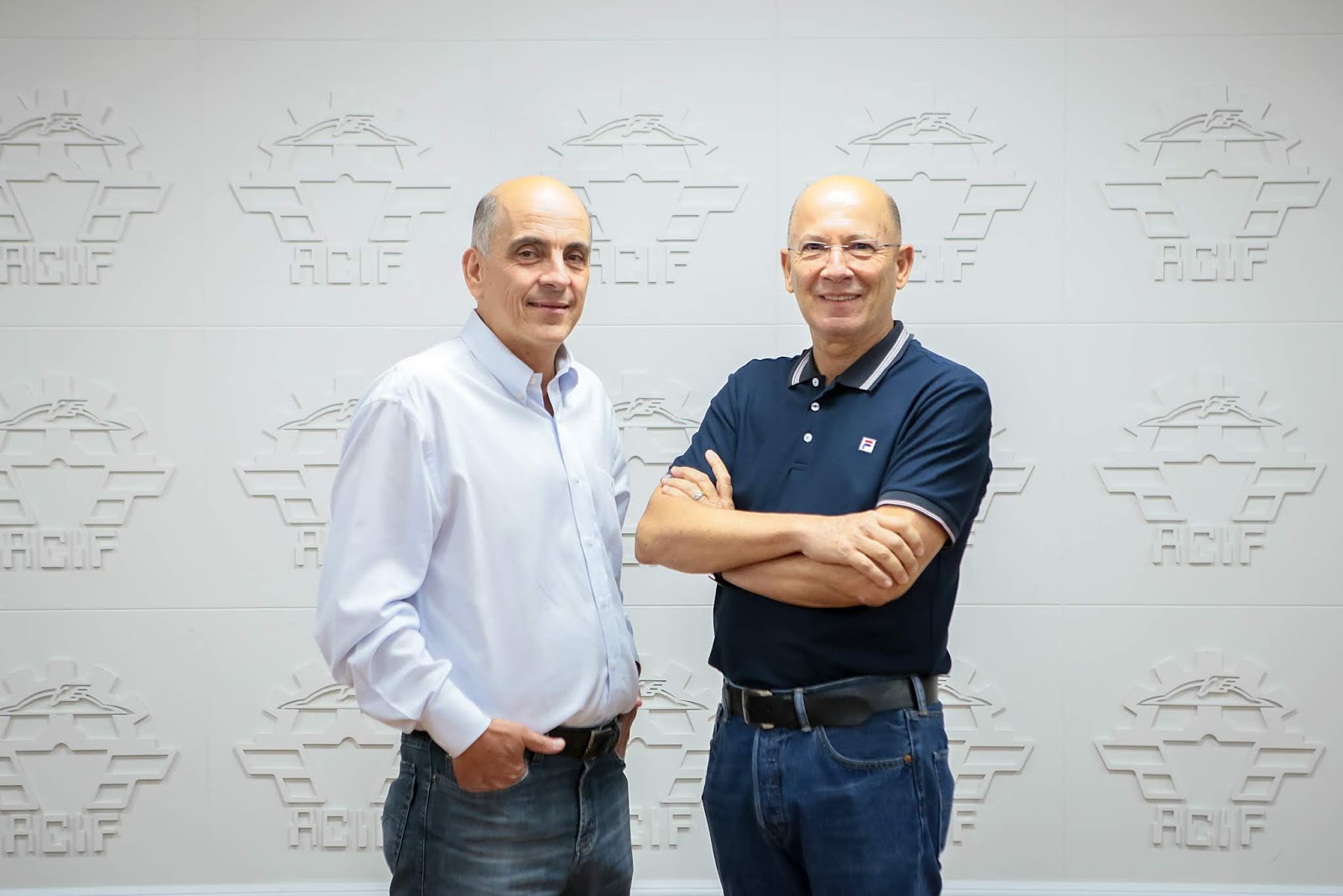 Tarcisio Boto e João Batista, presidente e vice-presidente da ACIF - ações com o Sebrae trazem mais ação e competitividade ao varejo francano 